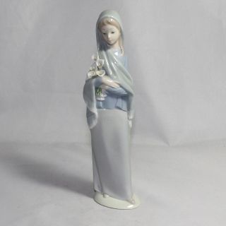 Lladro Figurine Girl With Calla Lilies 4650