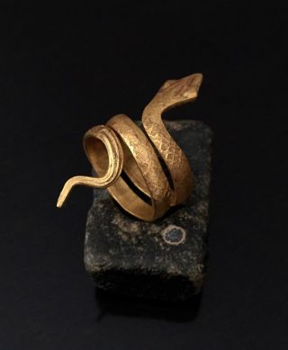Superior Ancient Roman Solid Gold Snake Ring