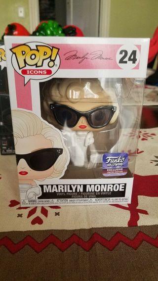 Funko Marilyn Monroe Hollywood Exclusive Limited Edition In Hand