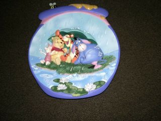 Winnie the Pooh 3 - D Collector Plate It ' s Just a Small Piece of Weather HONEYPOT 3