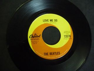 The Beatles: Love Me Do / P.  S.  I Love You - 1982 Reissue - Vinyl 45 Single - Vg