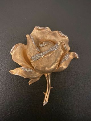 Vintage Signed Crown Trifari Rose Rhinestone Gold Tone Brooch Pin As 1962 Ads
