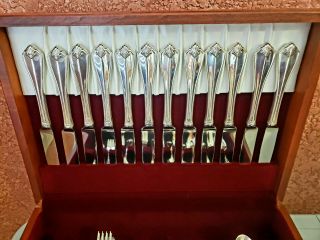 Oneida KING JAMES Silver Plate 1881 Rogers 74pc Service for 12 Flatware,  Chest 2