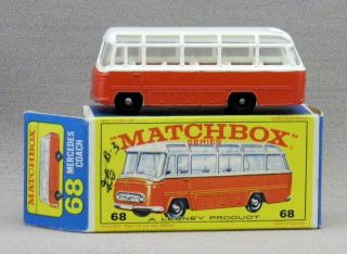 1965 Lesney Matchbox 68 - B V.  2 Mercedes Benz Coach - E4 Box