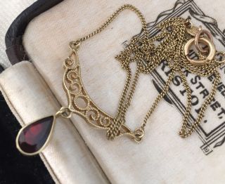 vintage Jewellery a very pretty 9 carat gold & garnet teardrop panel necklace 2