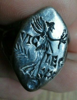 Scarce Ancient Roman Silver Legionary Ring Depicting Victoria Circa 50 - 300 Ad