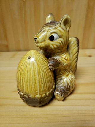 Vintage Mid Century Squirrel And Acorn Ceramic Salt And Pepper Shaker Set Japan