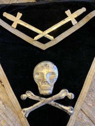 Antique Masonic Knights Templar Skull and Crossed bones Apron. 2