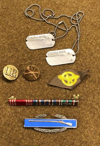 Ww2 Us Army Grouping Dog Tags Ribbon Bar Collar Disks Combat Infantry Badge