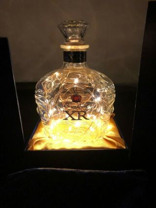 Crown Royal Lamp - Extra Rare Crown Royal Xr Bottle Lamp With Complete Box Set