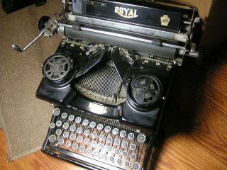 Vtg Typewriter Model 10 Royal Serial No.  Sx - 1562158 Glass Sides - Shape