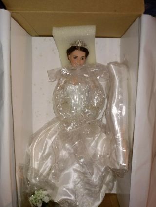 Prince William and Princess Catherine Ashton Drake Porcelain Dolls with 3