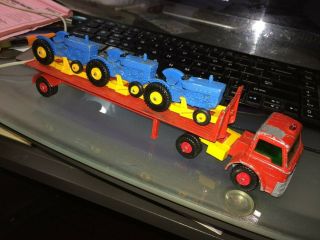 Matchbox King Size K - 20 Tractor Transporter W/ 3 Tractors