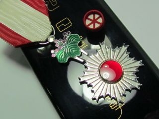 Japanese Medal Order Of The Rising Sun 6th Silver Japan Badge Post Ww2 Wwii War