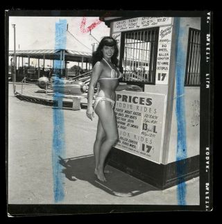 Bunny Yeager Vintage Bettie Page Photograph 1954 Funland Amusement Park Rare Nr