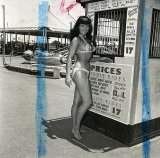 Bunny Yeager Vintage Bettie Page Photograph 1954 Funland Amusement Park Rare NR 2