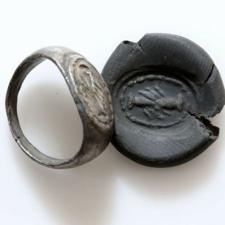 Roman Silver Seal Ring - Clasped Hands - Good Deals Symbol Ca 100 - 400 Ad