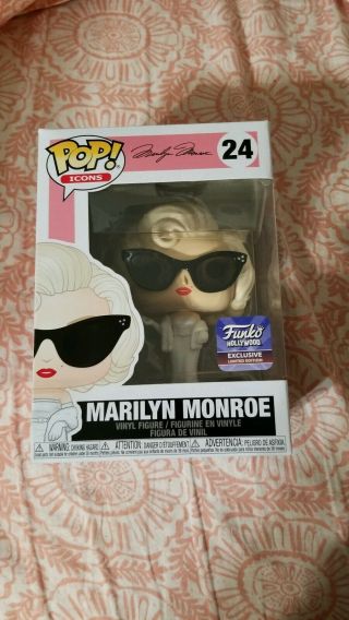 Funko Pop Icons Marilyn Monroe Hollywood Exclusive Opening Sunglasses In Hand