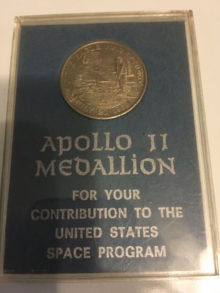 Apollo 11 Nasa Astronaut Neil Armstrong Space Flown Metal Coin Medallion Medal