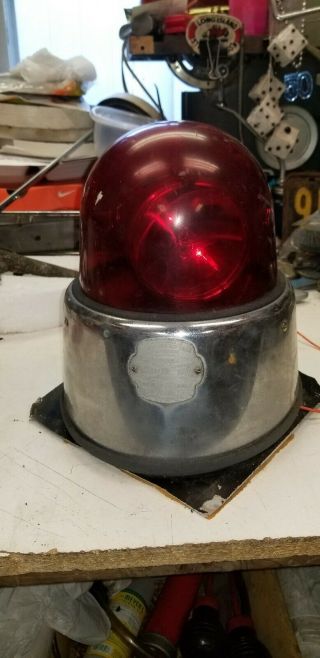 Vintage Federal Signal Beacon Ray Model 17 Police Fire Light 6 Volt Bubble Gum