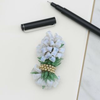 Vtg French Pate de Verre Opaline Art Glass Flower Pearl Bouquet Brooch Pin 2