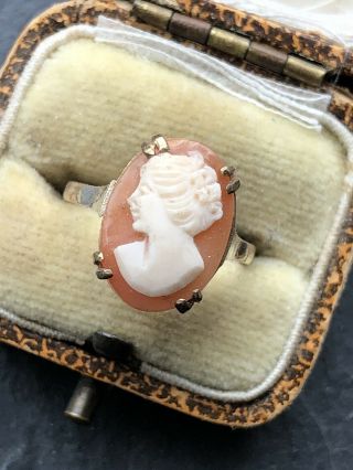 Vintage Yellow Gold Shell Carved Cameo Ring Yellow Gold Round Band