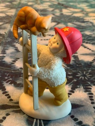 Snowbabies Dept.  56 " Save The Day  2001 Fireman With Ladder & Cat A1 Cute