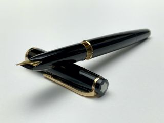Vintage Montblanc Meisterstuck No.  14 Fitted With 18k Gold Nib Fountain Pen