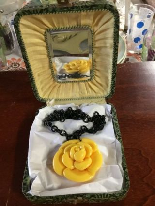 Vintage Galalith Bakelite Lucite Thick Yellow Flower With Black Chain Necklace