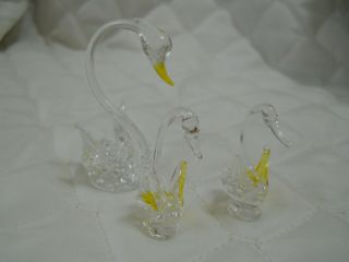 Vintage Miniature Hand Blown Glass Mother & 2 Baby Swan Figurines Yellow Tinting
