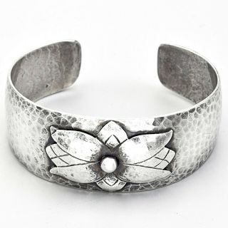 Gorham Vintage Sterling Silver Floral Hammered Cuff Bracelet 24.  6g 6.  25 Inches