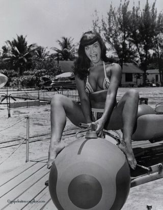 Bunny Yeager Estate Owned Vintage Bettie Page Camera Proof Negative Funland Nr