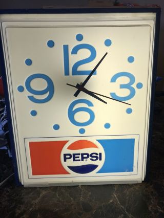 Vintage Pepsi Cola Soda Pop Advertising Wall Light Up Clock Sign