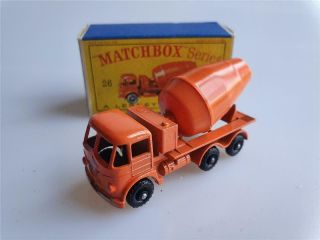 Matchbox Regular Wheels 26 Cement Lorry In D Type Box