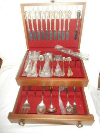 Oneida King James Silver Plate 1881 Rogers Complete Service 8,  57pcs,  Chest