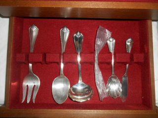 Oneida KING JAMES Silver Plate 1881 Rogers complete Service 8,  57pcs,  Chest 3