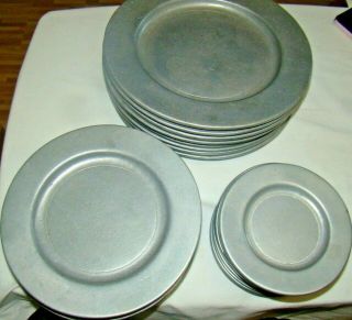 Antique Set 0f 23 Cambridge Colonial By Oneida Pewter Plates - Bread - Deserts