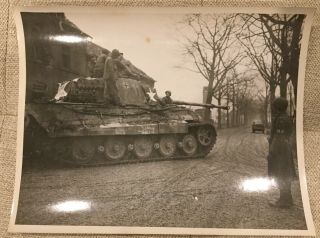 December 1944 Us Signal Corps Photo German Tiger Tank 129th Ord Bn Us Army
