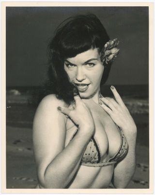 Pin - Up Icon Bettie Page Vintage 1950s Charles Basson Bad Girl Bikini Photograph