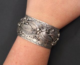 Signed M.  Thomas Jr Navajo Native American Indian Sterling Siver Cuff Bracelet