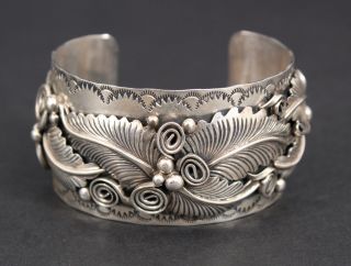 Signed M.  Thomas Jr Navajo Native American Indian Sterling Siver Cuff Bracelet 3