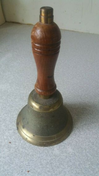 VINTAGE / RETRO BRASS WOODEN HANDLE HAND BELL - 7 INCHES TALL 2