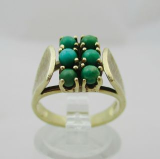 Pretty Vintage 9ct Gold Ring Set With Torquoise.  Size K