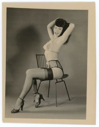 Pin - Up Icon Bettie Page Vintage 1950s Flirtatious Lingerie Cheesecake Photograph