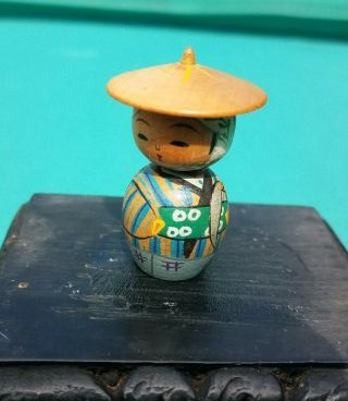 Vintage Japanese Wooden Kokeshi Doll Bobblehead With Hat 1.  5 Inches Tall