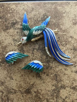 Vintage Crown Trifari Blue Green Rhinestone Bird And Earrings Small Crack