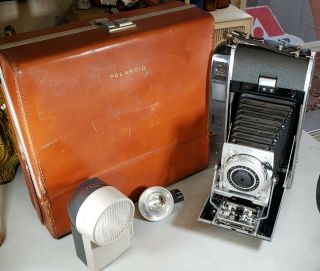 Vintage Polaroid Pathfinder Land Camera Model 110 B W/ Case,