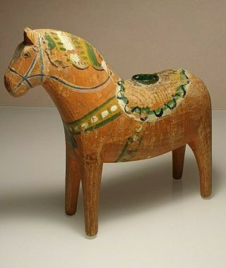 Antique Swedish Dala Horse With Candle Holder.  Nisser,  Vattnäs Mora.  Rare
