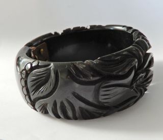 Vintage Deep Carved Black Bakelite Bracelet H129