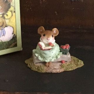 Wee Forest Folk M - 395 Garden Get - A - Way Mouse Reading Book Strawberries 2005